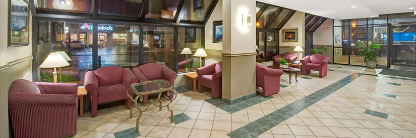 super_8_niagara_falls-lobby-825x275