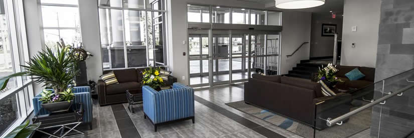 wyndham_garden_niagara_falls_canada-lobby2-825x275