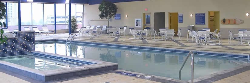 embassy_suites_fallsview-pool-825x275-1