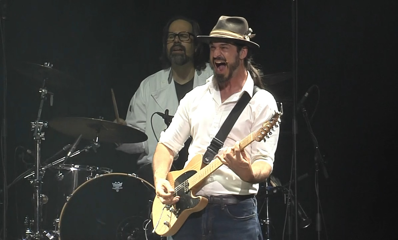 Canadiana Musical Rod