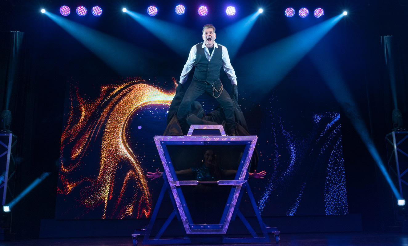 Greg Frewin Magic Show